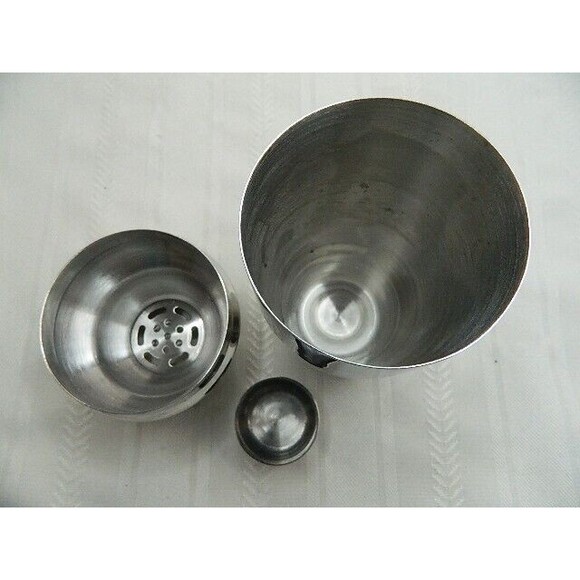 ONEIDA Stainless 18/8 Beverage/Cocktail Shaker 3 Piece 8.5" Tall - Picture 8 of 8